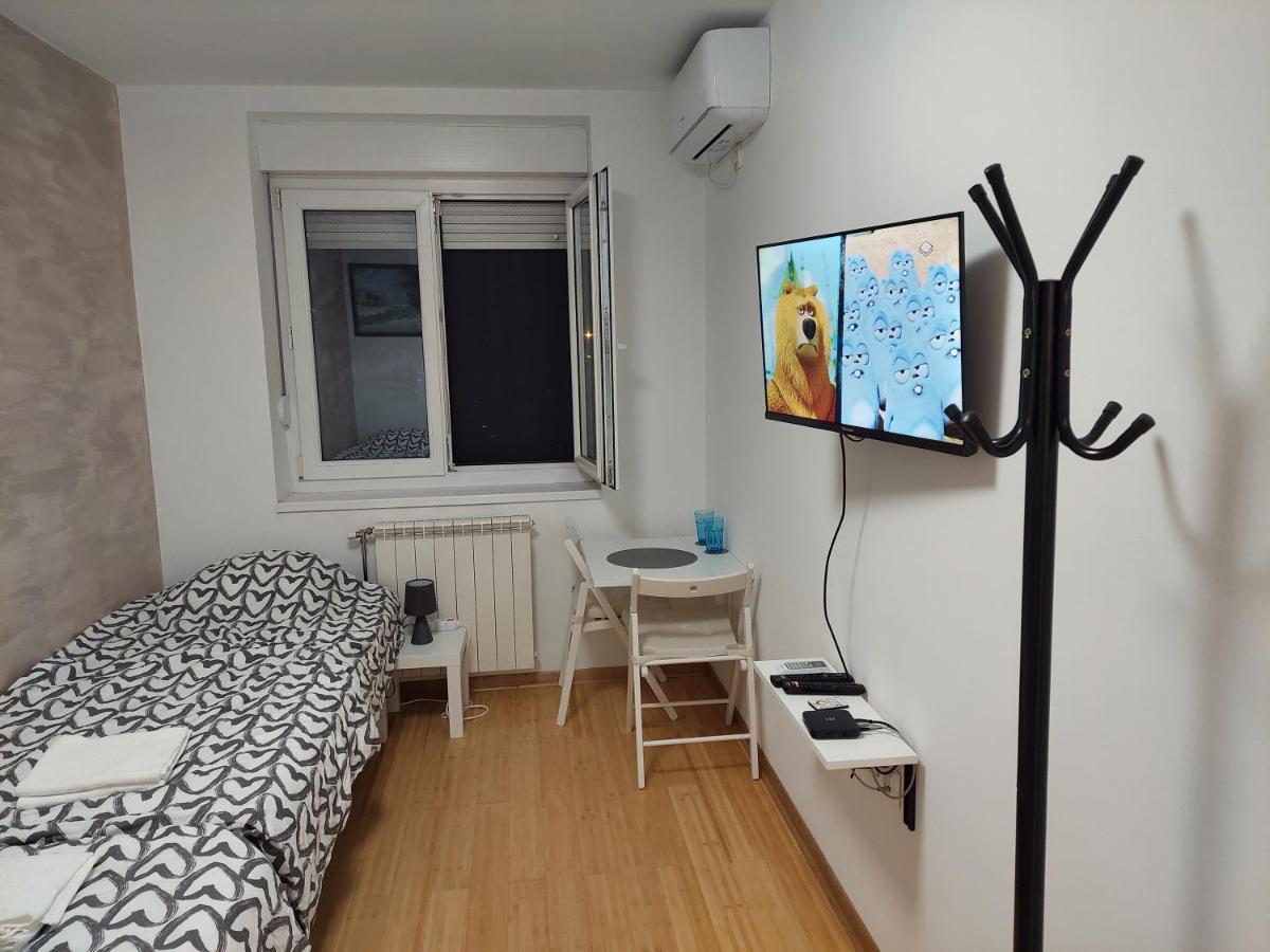 City Passage Apartments- Rooms ノヴィ・サド エクステリア 写真