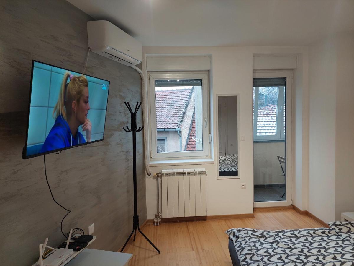 City Passage Apartments- Rooms ノヴィ・サド エクステリア 写真